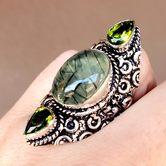New Moss Prehnite & Peridot 925 Silver Statement Ring. - Picture 7 of 16